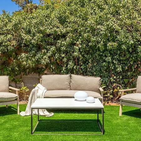 Mariston Modern Apts *