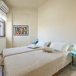 Mariston Modern Apts *