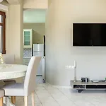 Mariston Modern Apts Apartment *