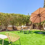 Mariston Modern Apts Apartment *