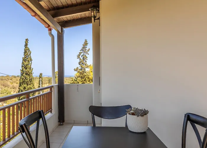 Mariston Modern Apts شقة