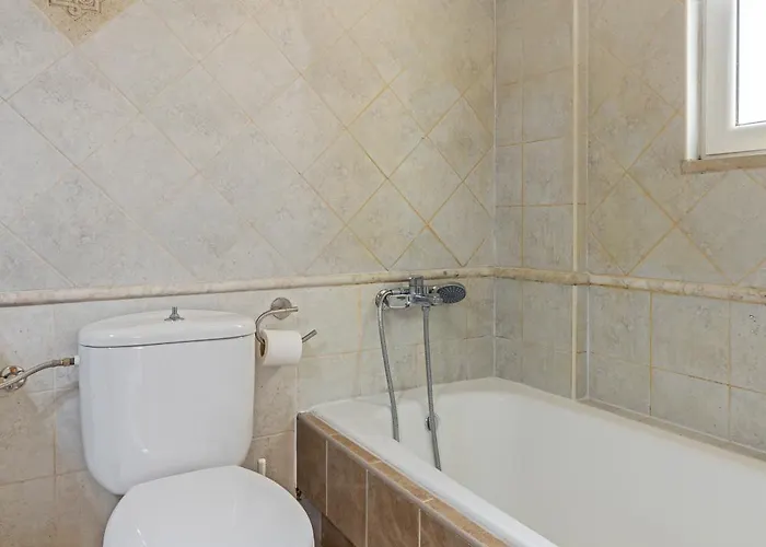 Mariston Modern Apts