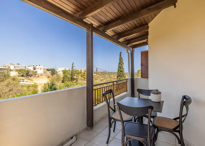 Mariston Modern Apts خيرسونِسوس