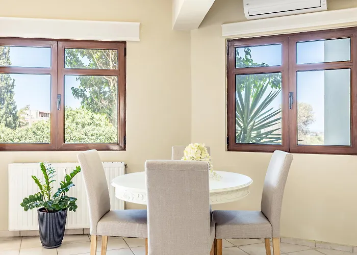 Mariston Modern Apts *